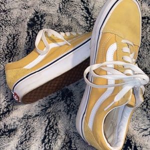 Vans off the wall, old skool, mustard yellow